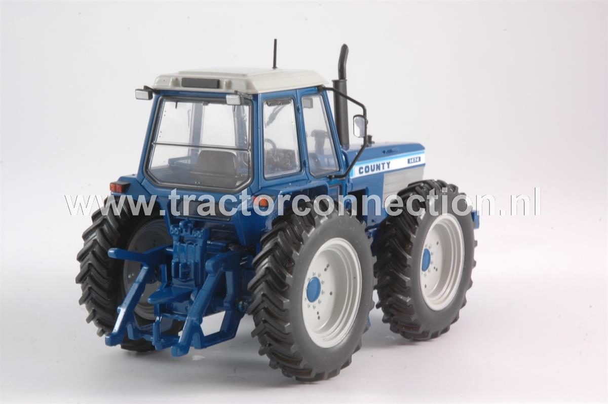UNIVERSAL HOBBIES 1:32 Scale Ford County 1474 Tractor Diecast