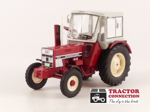 Afbeeldingen van International 533 met maaibalk